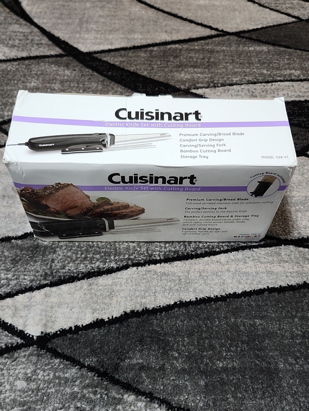 CUISINART BLACK ELECTRIC KNIFE SET W/ MATCHING CUTTING BOARD SERVING FORK